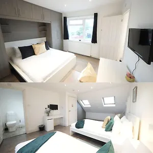 Homestay Grand Airport Ensuites, Harmondsworth